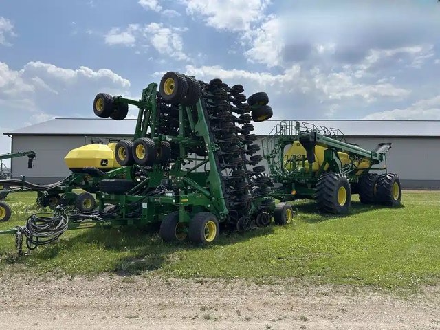 2022 John Deere N560 Semoir à air
