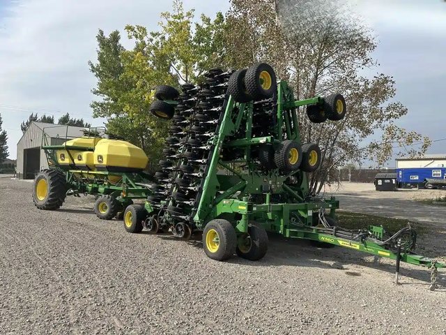 2023 John Deere N560 Semoir à air