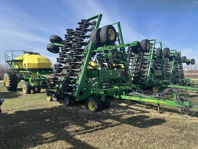 2014 John Deere 1890 Semoir à air