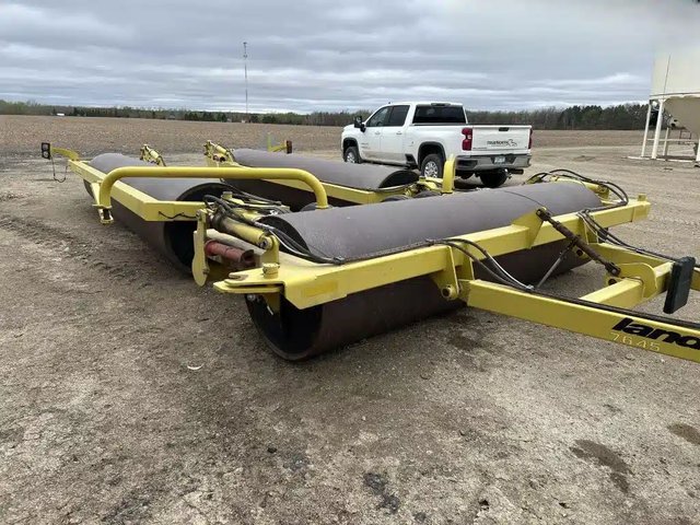 2011 Degelman LR7645 Rouleau à Terre