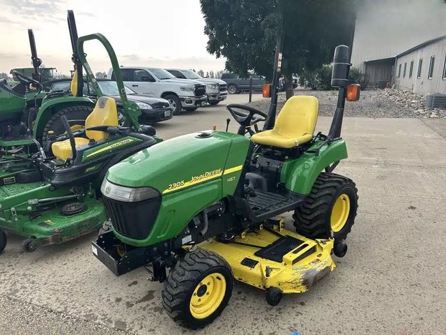 2009 John Deere 2305 Tracteur