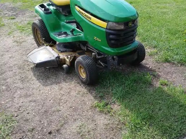 2006 John Deere X324 Tracteur à pelouse