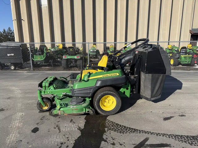 2011 John Deere Z925A Tondeuse à rayon de braquage zéro