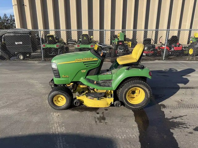 2003 John Deere X475 Tracteur à pelouse