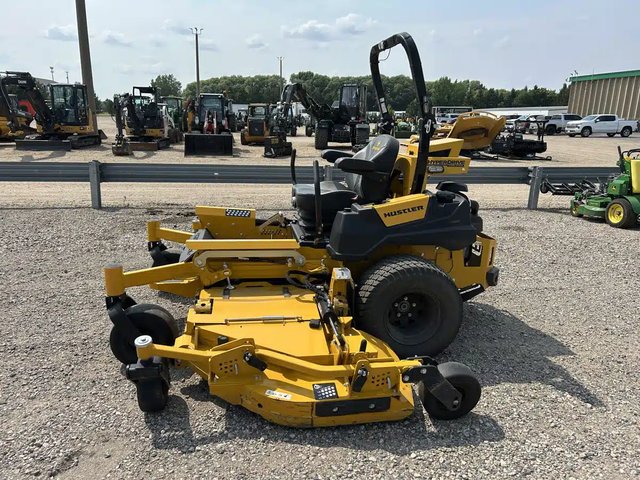 2024 Hustler Turf SUPER Z 104 Tondeuse à rayon de braquage zéro