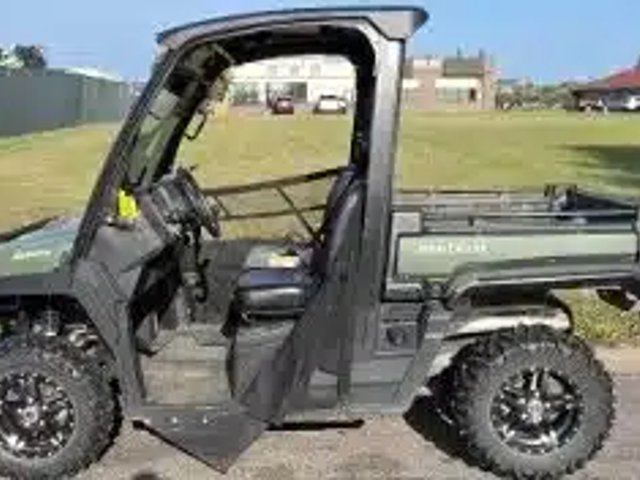 2023 John Deere XUV 835M Véhicule utilitaire