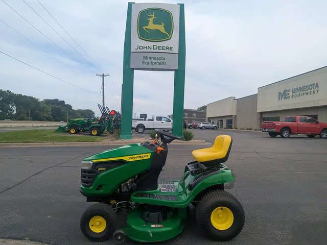 2023 John Deere S100 Tracteur à pelouse