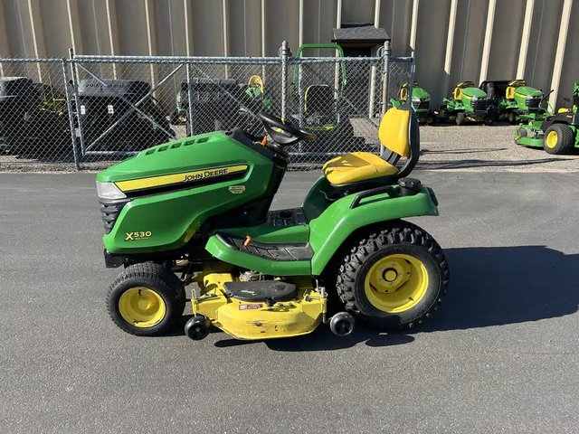 2014 John Deere X530 Tracteur à pelouse