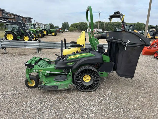 2023 John Deere Z930M Tondeuse à rayon de braquage zéro