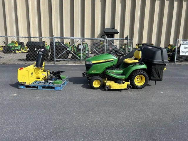 2018 John Deere X580 Tracteur à pelouse