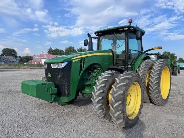 2015 John Deere 8245R Tracteur
