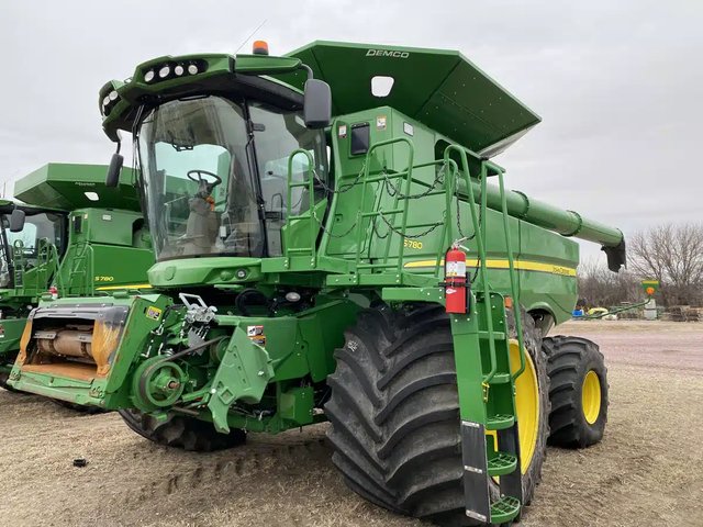 2019 John Deere S780 Batteuse