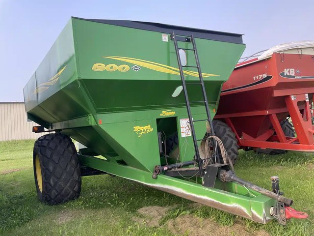 2007 Demco 800 Chariot à Grain