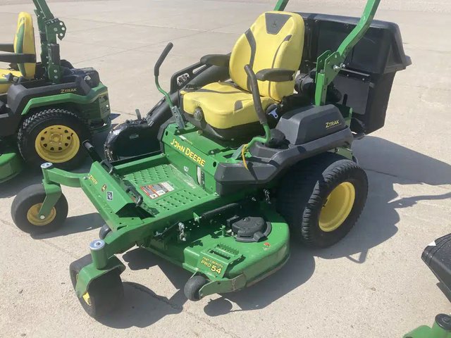 2021 John Deere Z740R Tondeuse à rayon de braquage zéro