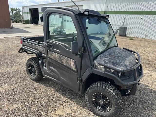 2024 John Deere XUV 835R Véhicule utilitaire