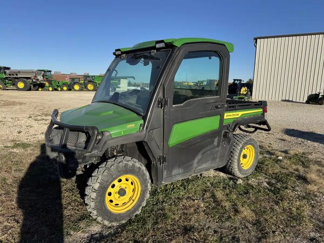 2021 John Deere XUV 835R Véhicule utilitaire