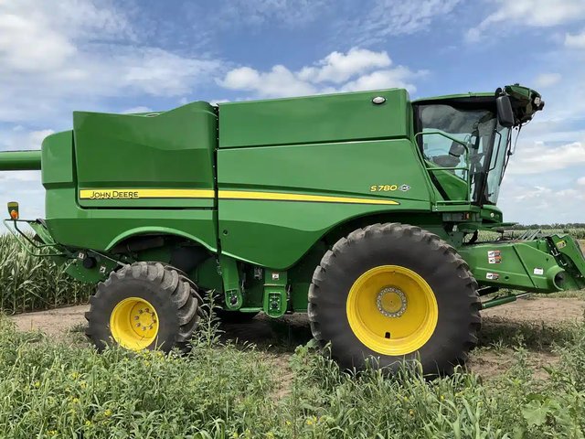 2024 John Deere S780 Batteuse
