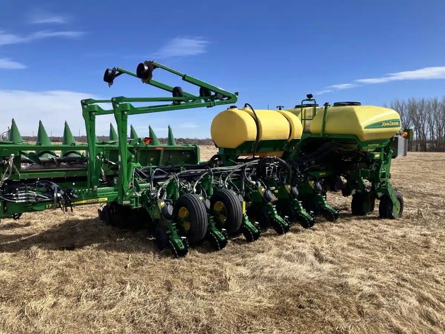 2018 John Deere 1775NT Planteur