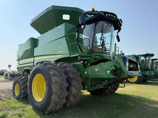 2017 John Deere S680 Batteuse