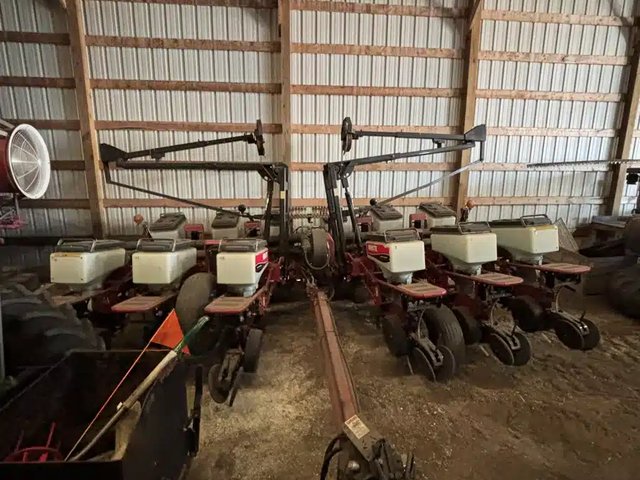 2005 Agco White 8200 Planteur