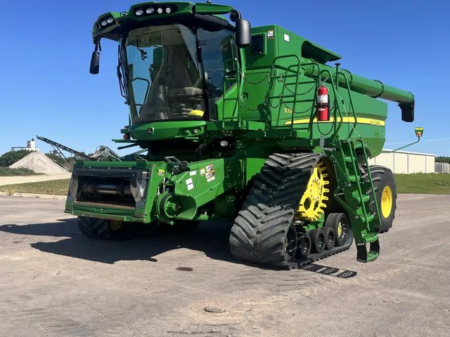 2021 John Deere S790 Batteuse