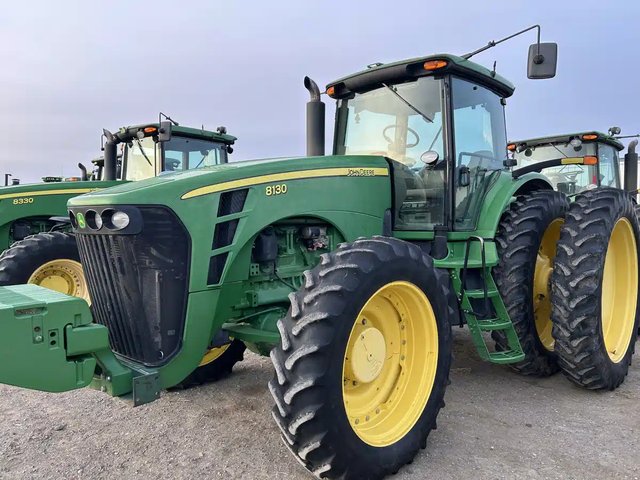 2009 John Deere 8130 Tracteur