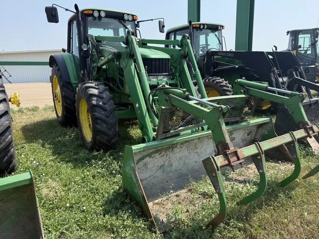 2010 John Deere 7330 Tracteur