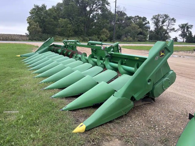 2023 John Deere C12F Nez - Maïs