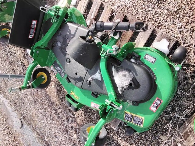 2021 John Deere 60" Front Mower Deck Accessoires