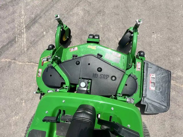 2022 John Deere 60" Front Mower Deck Accessoires