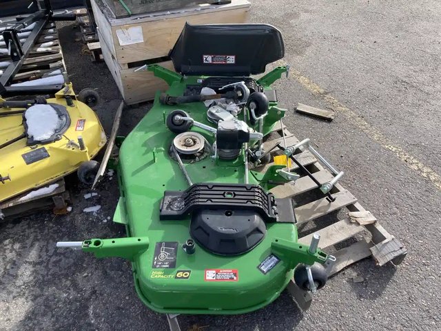 2023 John Deere 60" High Capacity Mower Deck Accessoires