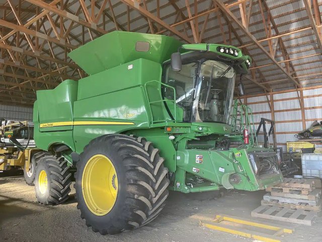 2021 John Deere S780 Batteuse