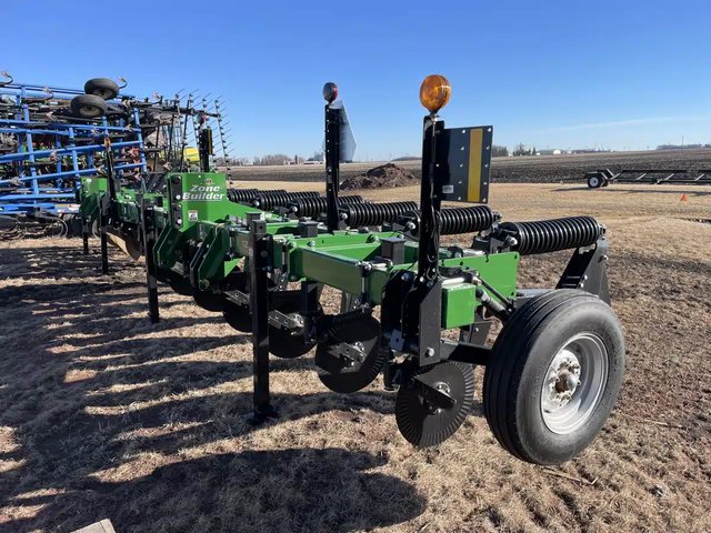 2024 Unverferth 122 Zone-Builder disque scarificateur