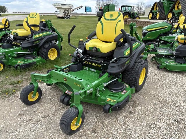 2025 John Deere Z920M Tondeuse à rayon de braquage zéro