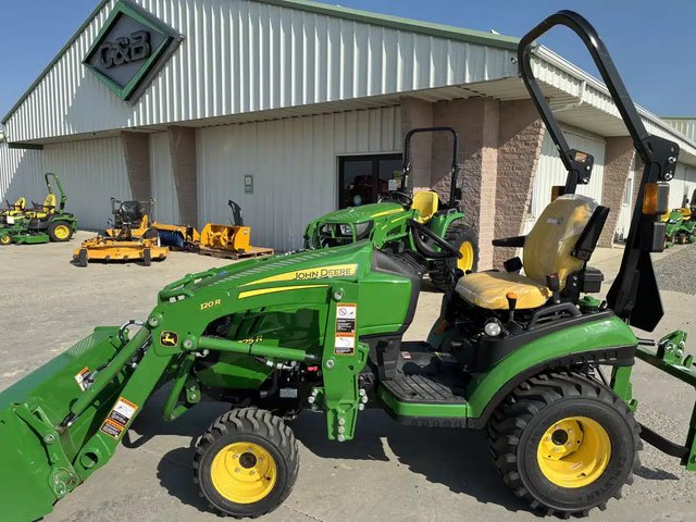 2024 John Deere 1025R Tracteur