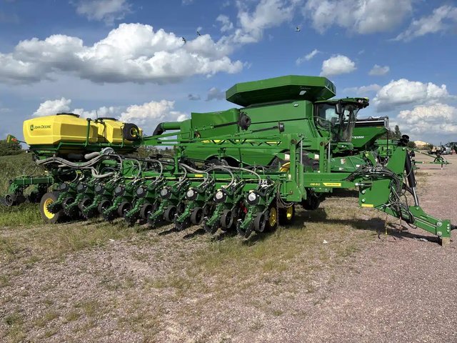 2023 John Deere DB60 Planteur
