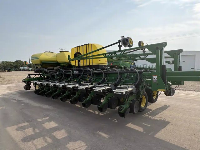 2008 John Deere DB60 Planteur