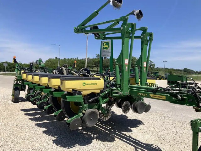 2023 John Deere 1775NT Planteur
