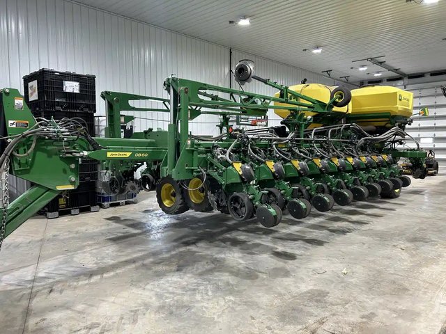 2022 John Deere DB60 Planteur
