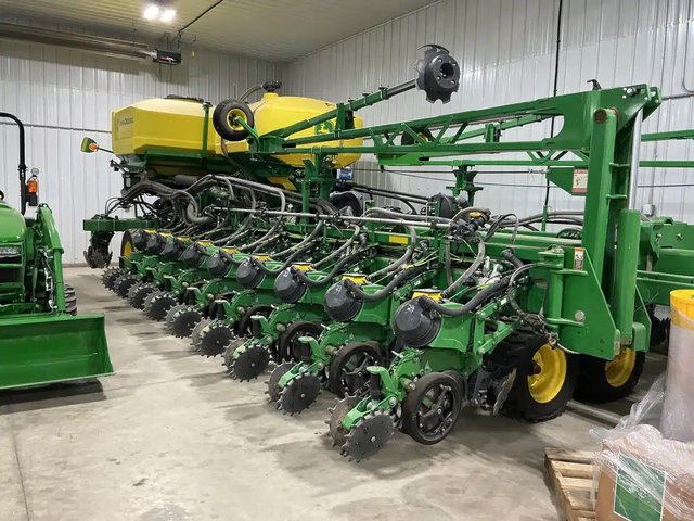2023 John Deere DB60 Planteur