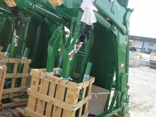 2026 John Deere 640R chargeur frontal
