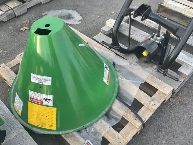2023 Frontier SS1023B Épandeur à chaux