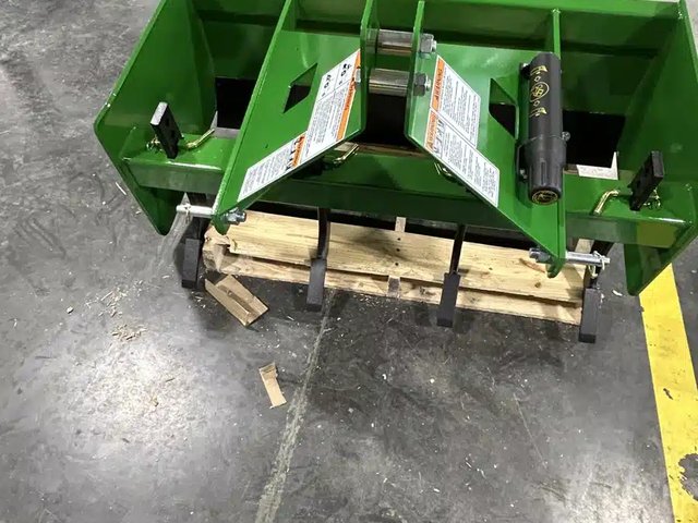 2024 Frontier BB2048 Tracteur