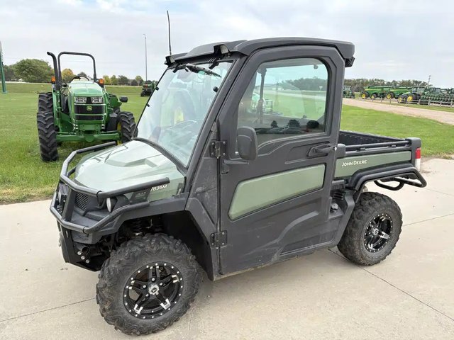 2024 John Deere XUV 835M Véhicule utilitaire