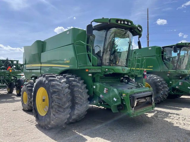 2021 John Deere S780 Batteuse