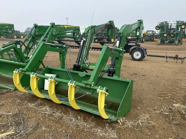 LEGEND 780 Tracteur avec chargeur