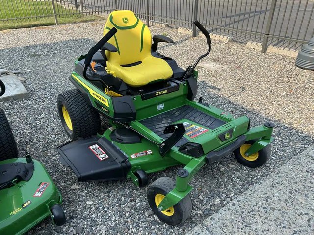 2026 John Deere Z330R Tondeuse à rayon de braquage zéro