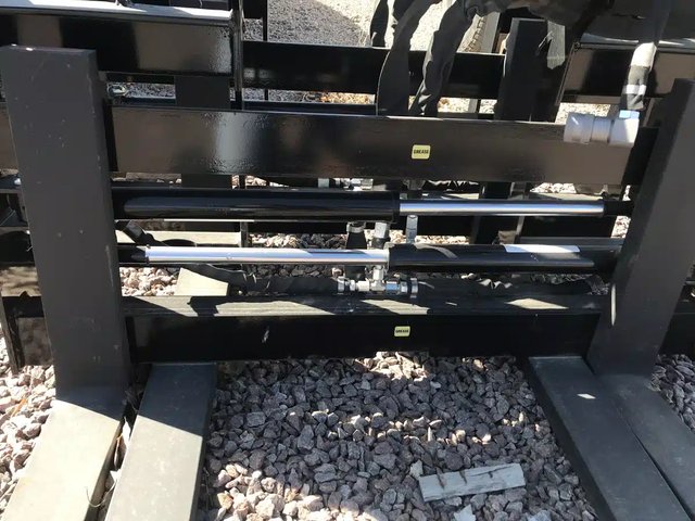 MDS Manufacturing WALK THRU RAIL STYLE PALLET FORK Autre