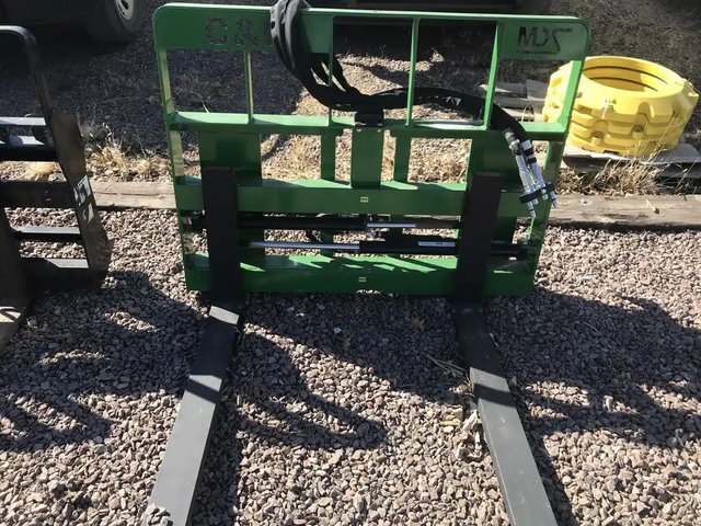 MDS Manufacturing GLOBAL STYLE PALLET FORK Autre
