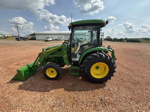 John Deere 4066R Tracteur